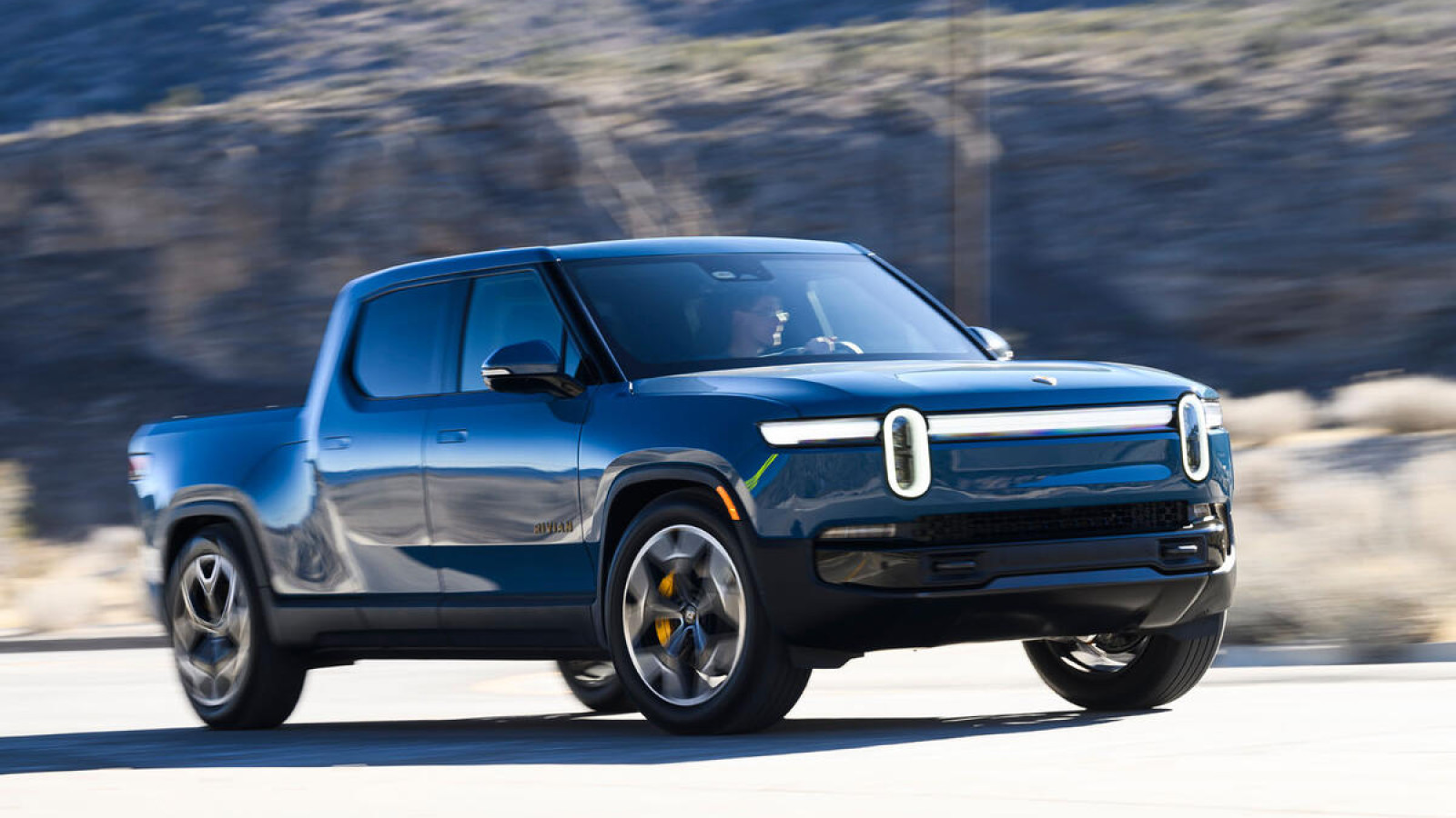 5. Rivian R1T - 3152kg (6949 lb)