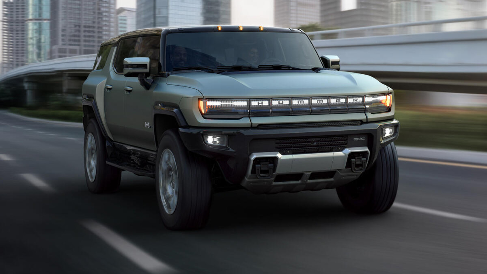 1. GMC Hummer EV - 4111kg (9063 lb)