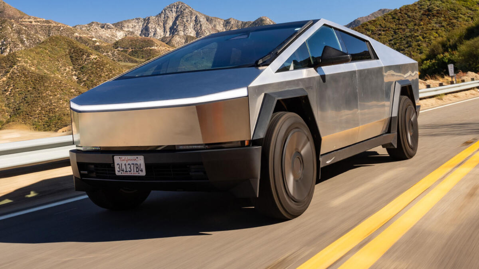 7. Tesla Cybertruck - 3104kg (6843 lb)