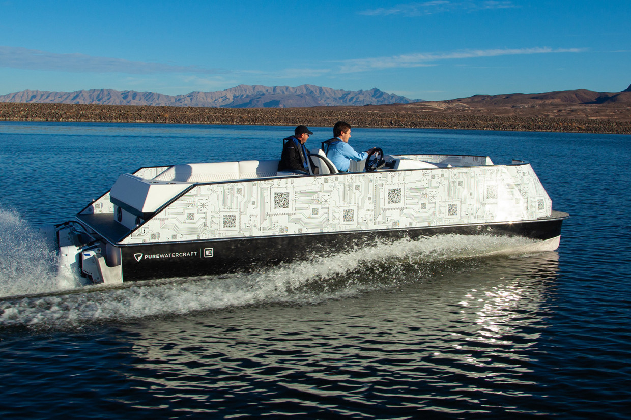 Pure Watercraft pontoon