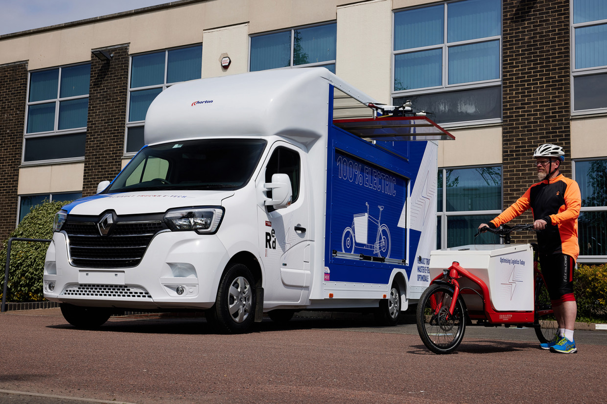 New Renault E-Tech Master OptiModale is a triple-threat delivery machine