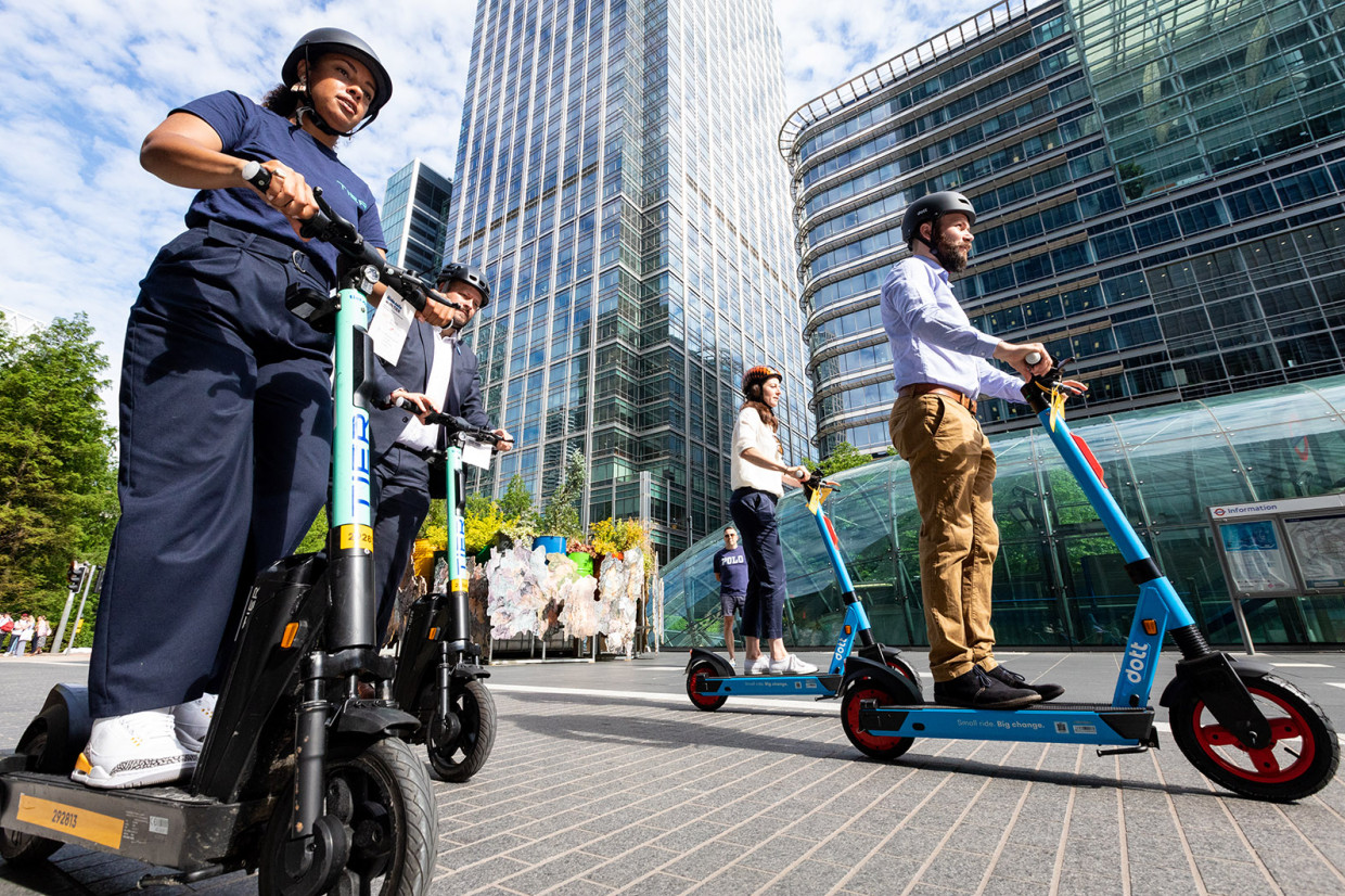 Plateau Tyr Blinke London extends e-scooter trials into 2024 - and invites bids from operators  | Move Electric