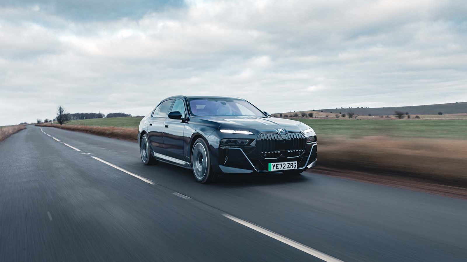 BMW i7