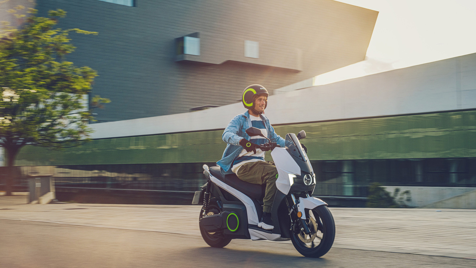 The best electric scooters on sale today Move Electric