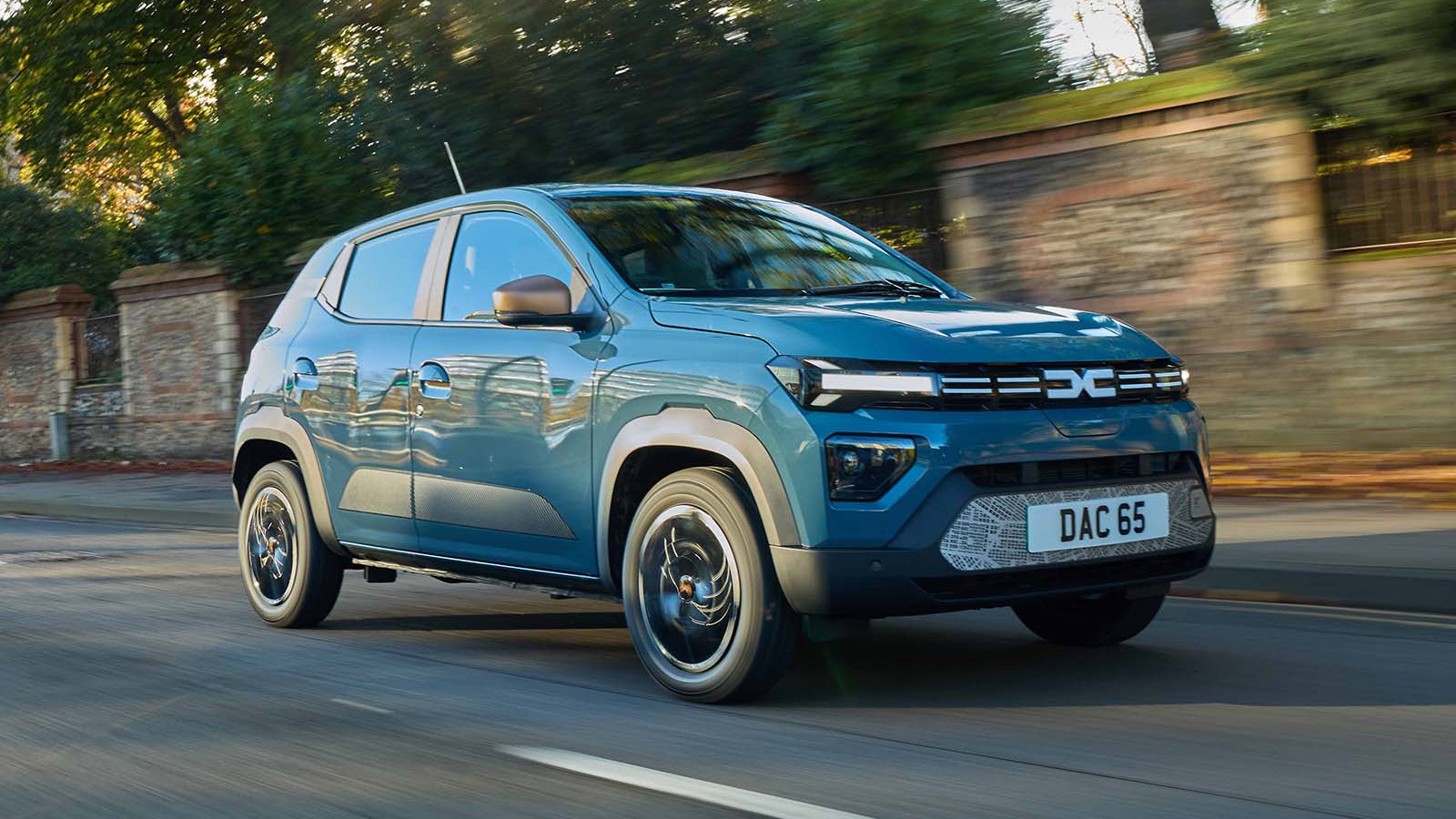 Der Dacia Spring ist eines der kleinsten und erschwinglichsten Elektroautos auf dem heutigen Markt. Dacia Spring review