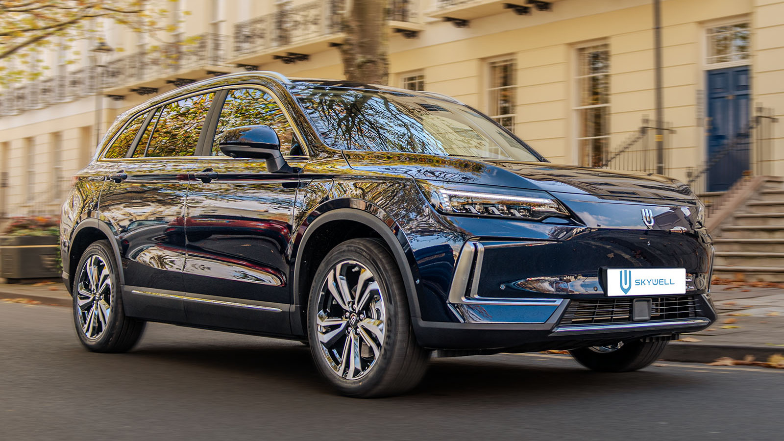 Bevor wir uns mit den Vorzügen des Skywell BE11 als Auto befassen, wollen wir kurz betrachten, woher die Marke stammt. Skywell BE11 review