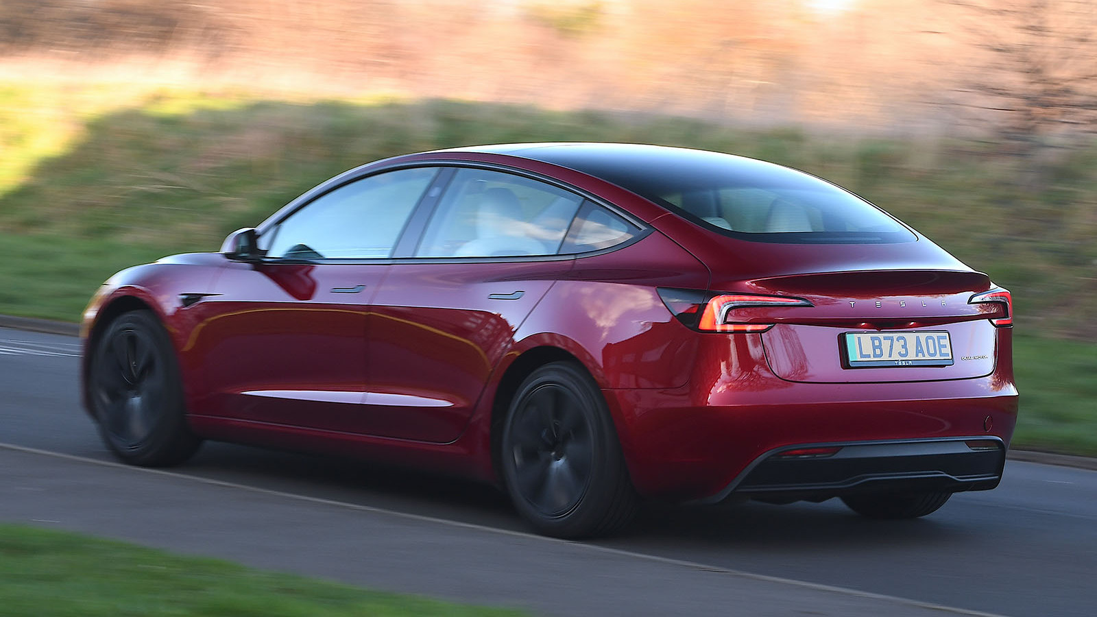 ODIAMOS el Tesla Model 3 porque... Tesla Model 3