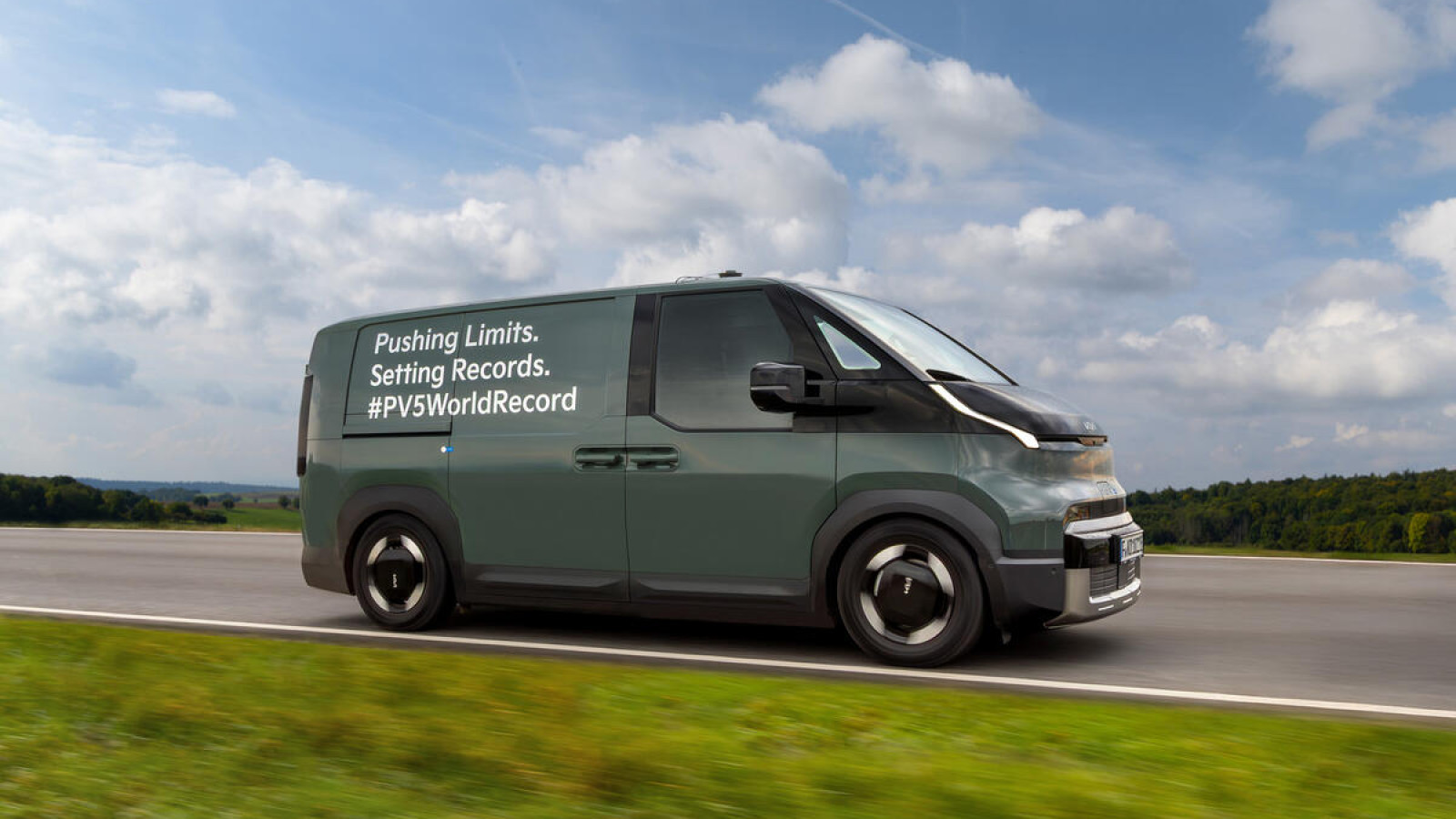 In der sich rasant entwickelnden Ära der Elektromobilität werden ständig neue Maßstäbe gesetzt und Rekorde neu definiert.