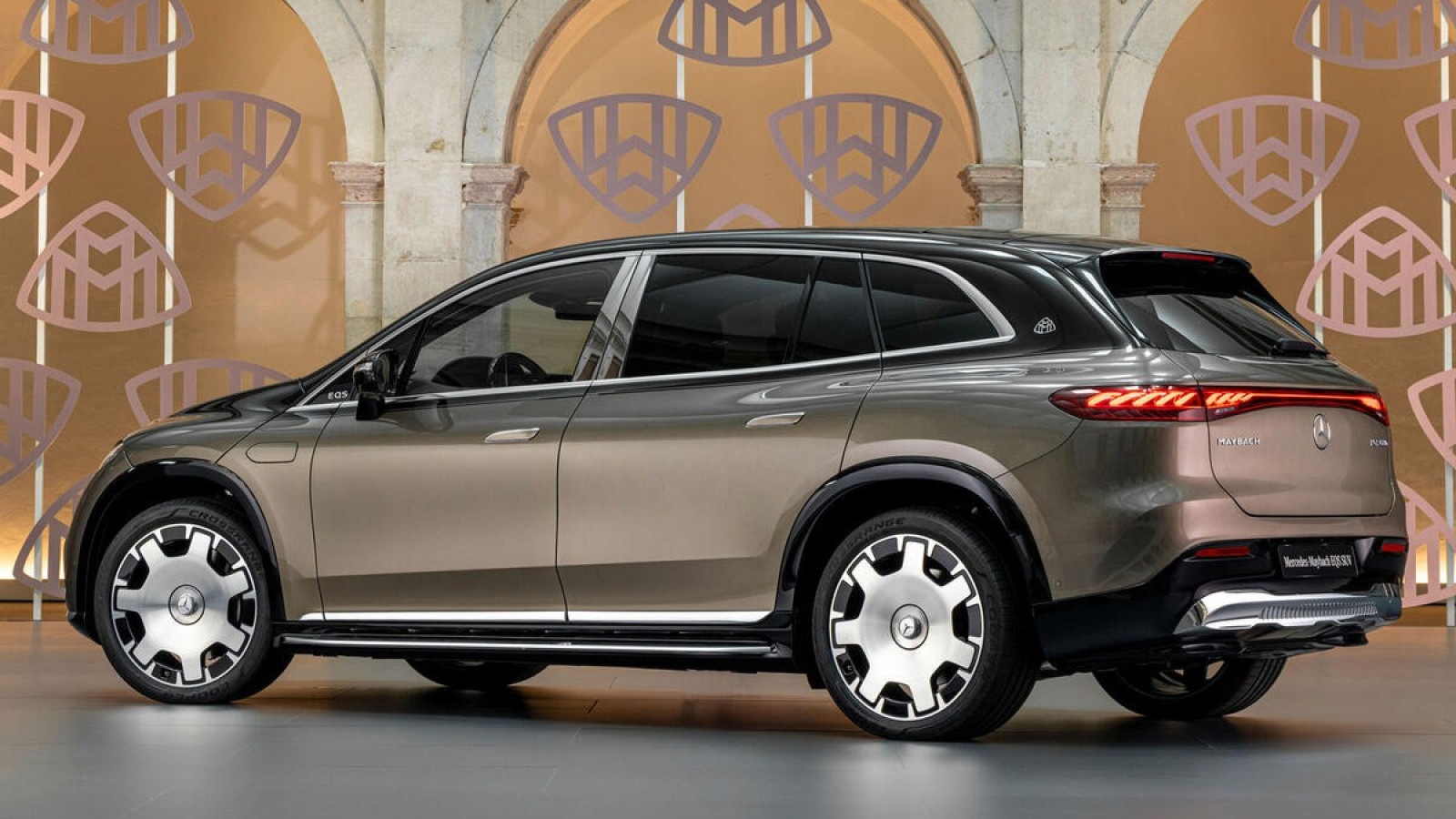 Mercedes-Benz EQS SUV Maybach