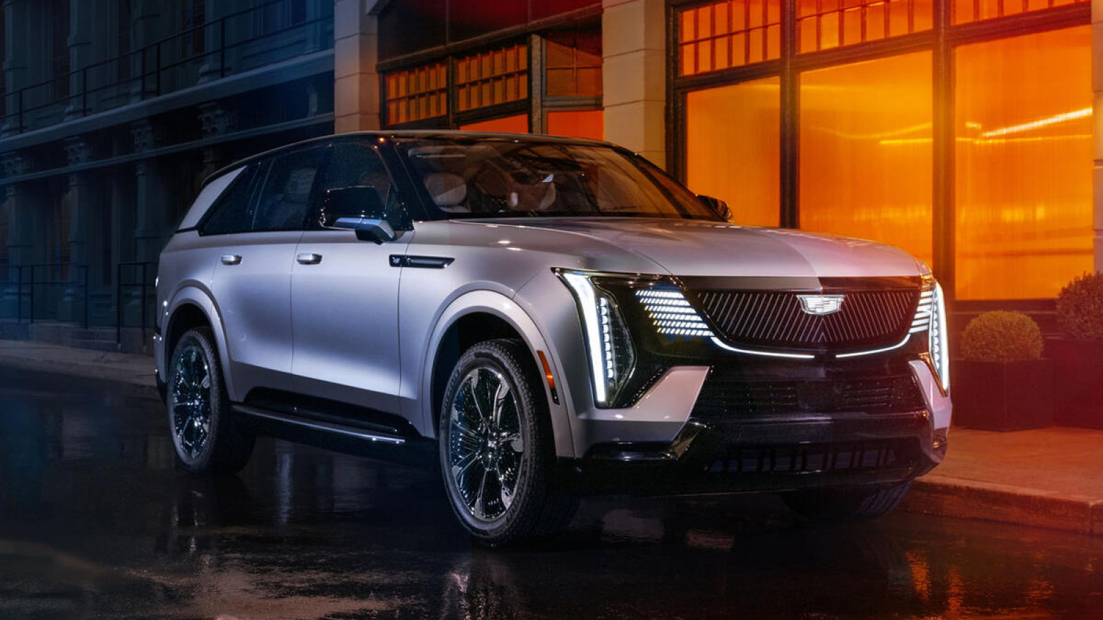 3. Cadillac Escalade iQ - 3991kg (8798 lb)