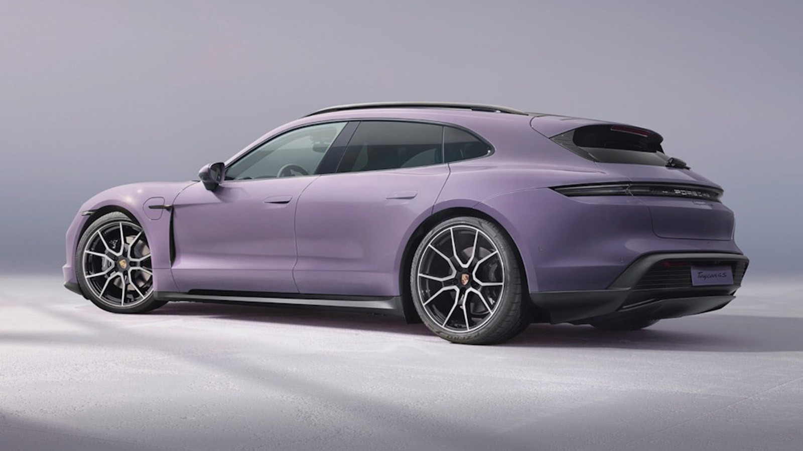 Porsche Taycan Sport Turismo – 650km (404 miles)