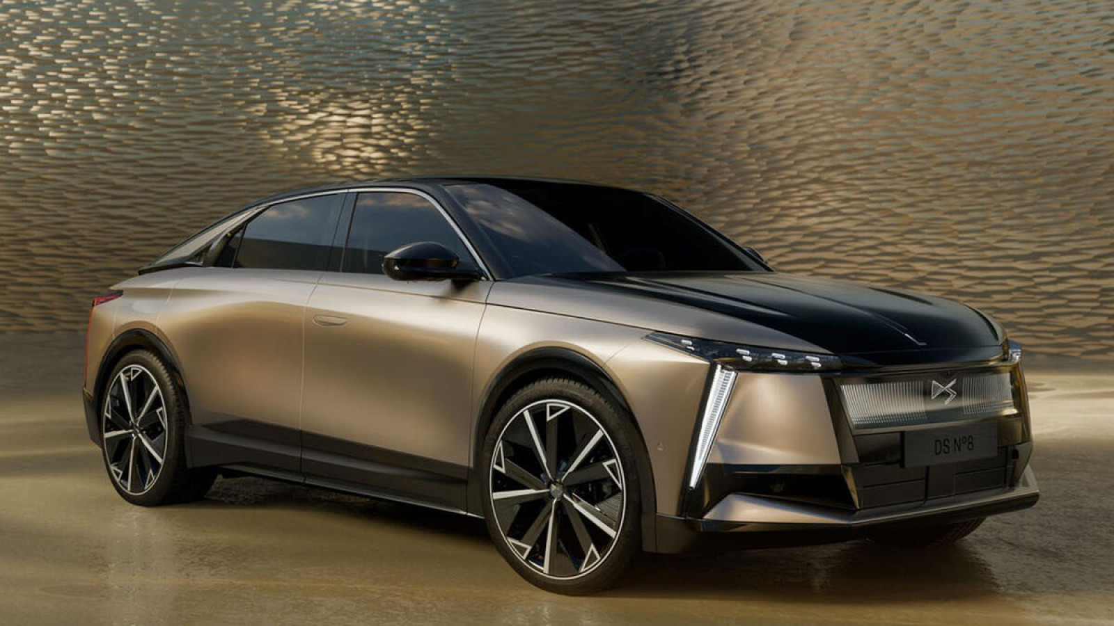 DS No8 – 750km (466 miles)