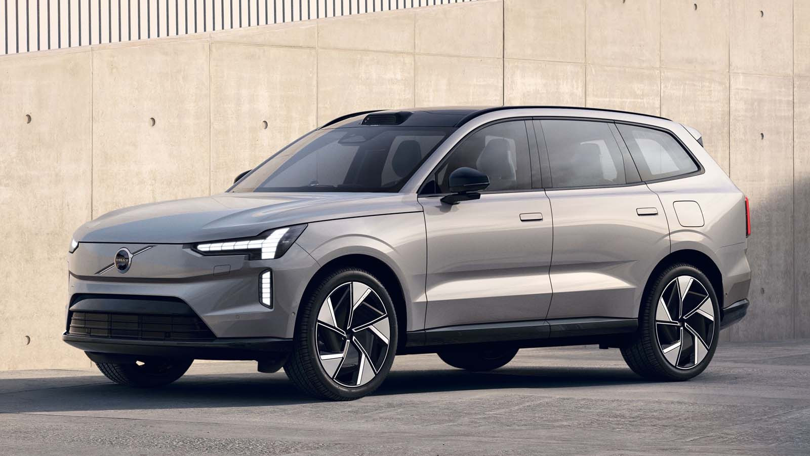 18. Volvo EX90 - 107kWh Volvo EX90