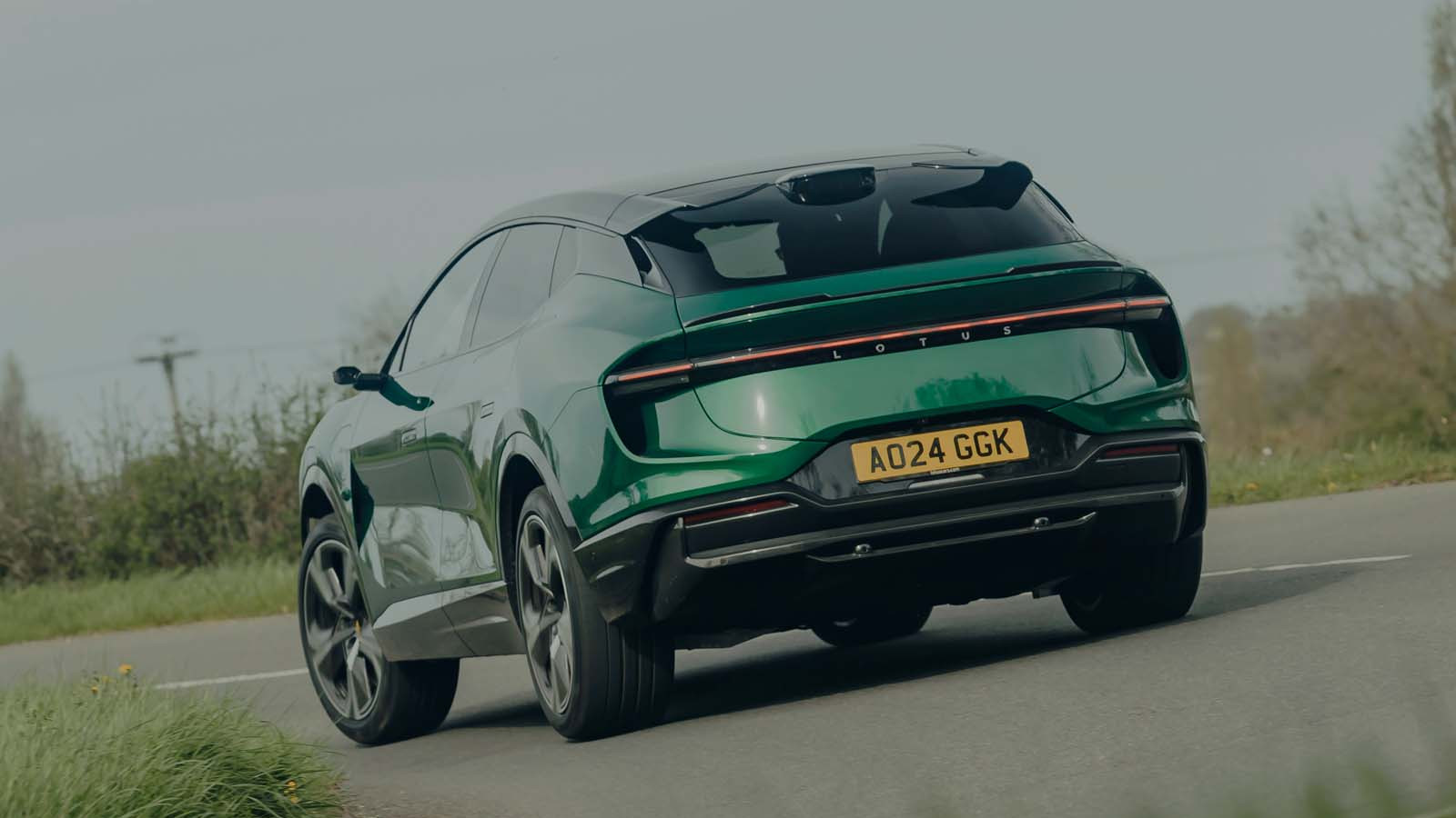 16. Lotus Eletre - 109kWh Lotus Eletre