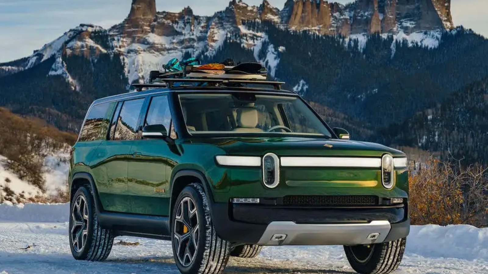 Rivian R1S – 660km (410 miles)