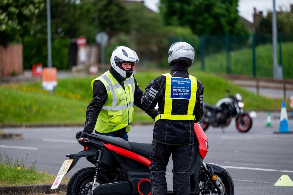How to do a CBT on an electric motorbike Move Electric