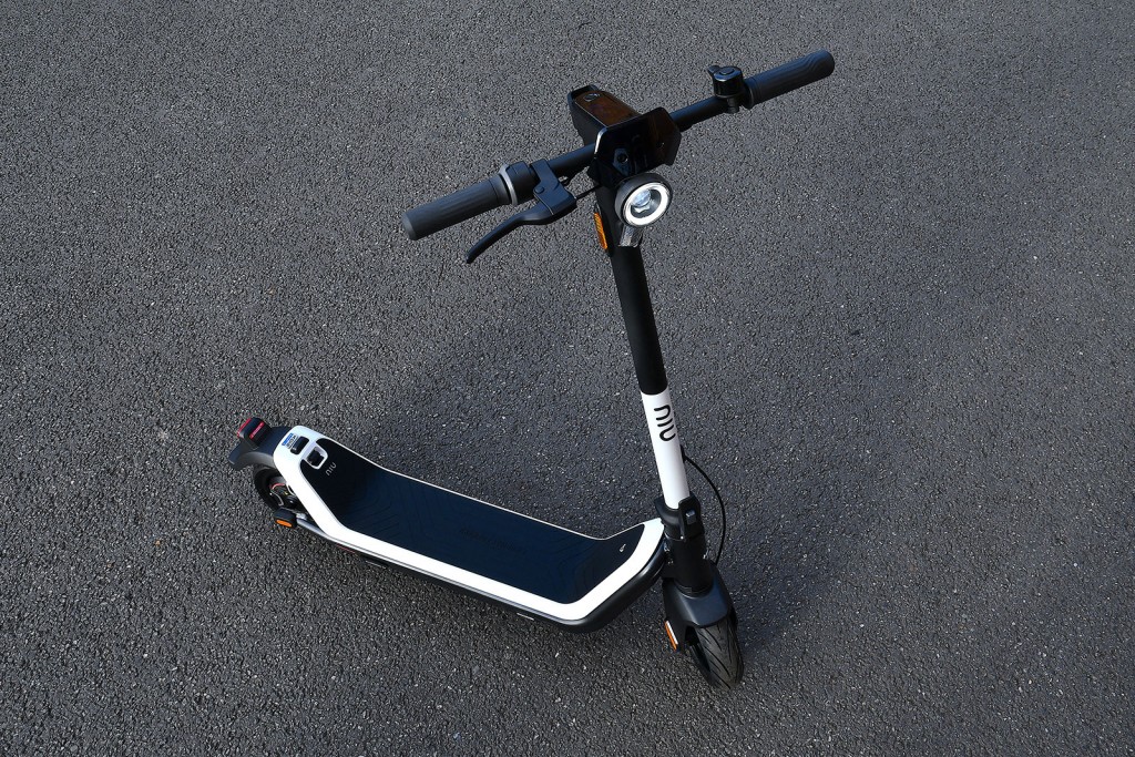 Niu Kqi3 Max electric scooter review