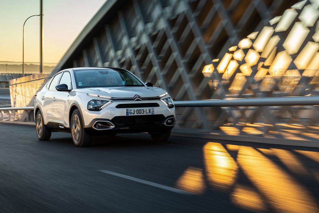 CITROËN ë-C4 and ë-C4 X DELIVER MORE POWER WITH NEW EFFICIENT ELECTRIC  ENGINE AND MORE RANGE UP TO 420 KM, Citroën