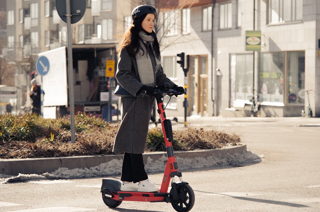 negativ Ældre Integrere Voi launches new Voiager 5 rental e-scooter with upgraded safety tech |  Move Electric