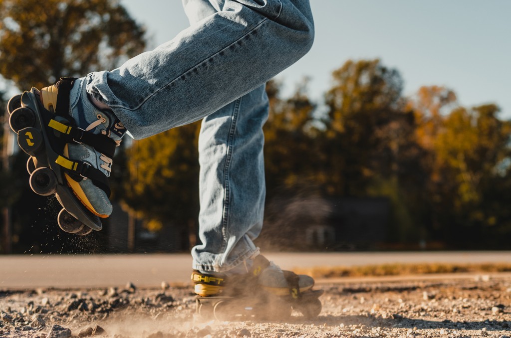 The world's fastest shoe? New Moonwalkers add electric power to walking |  Move Electric